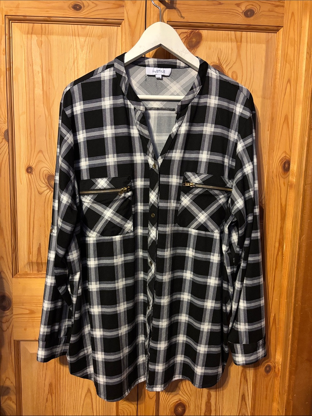 STYL'e Black & White Plaid Button-Down Shirt